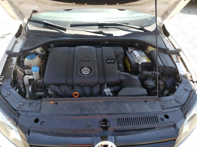 Photo 7 from auction – 2012 VOLKSWAGEN PASSAT SE with VIN 1VWBP7A33CC072252