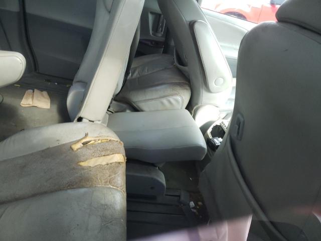 Photo 6 from auction – 2012 TOYOTA SIENNA XLE with VIN 5TDYK3DC3CS238008