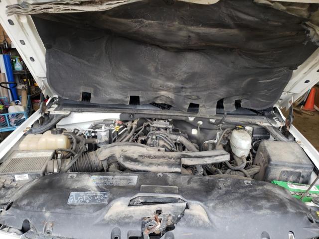 Photo 7 from auction – 2004 CHEVROLET SUBURBAN K with VIN 3GNFK16T24G197967