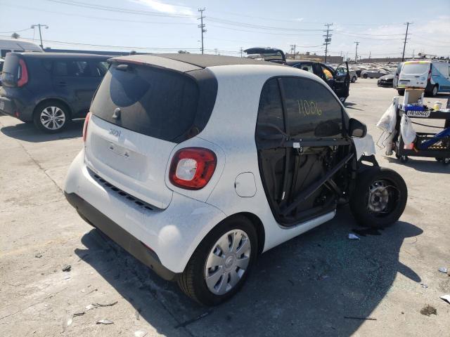Photo 4 from auction – 2018 SMART FORTWO with VIN WMEFJ9BA0JK280060