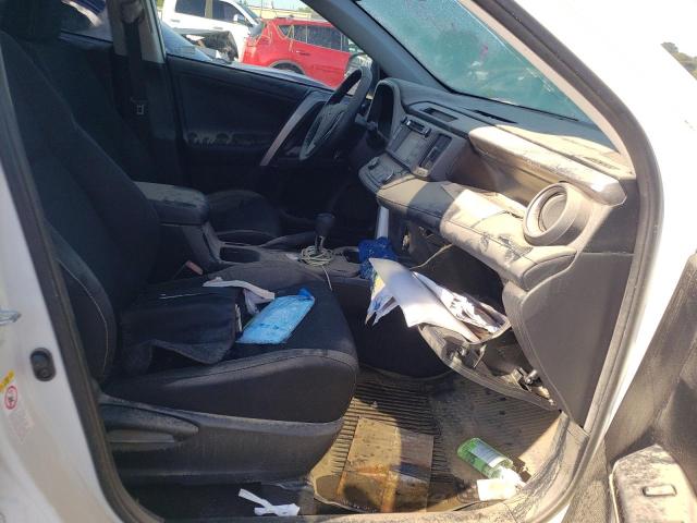 Photo 5 from auction – 2017 TOYOTA RAV4 XLE with VIN JTMRFREV2HJ163608