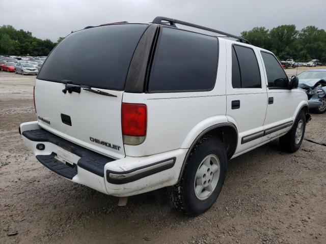 Photo 4 from auction – 1998 CHEVROLET BLAZER with VIN 1GNDT13W6W2276847