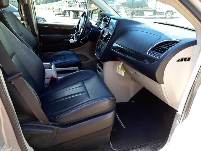 Photo 5 from auction – 2015 CHRYSLER TOWN & COU with VIN 2C4RC1BG2FR730506