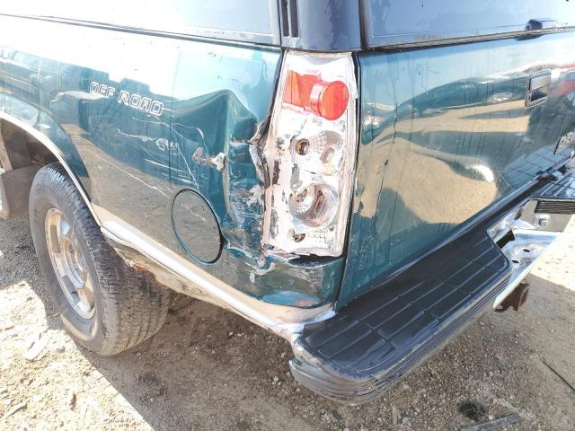 Photo 9 from auction – 1996 CHEVROLET SUBURBAN K with VIN 1GNFK16RXTJ331982