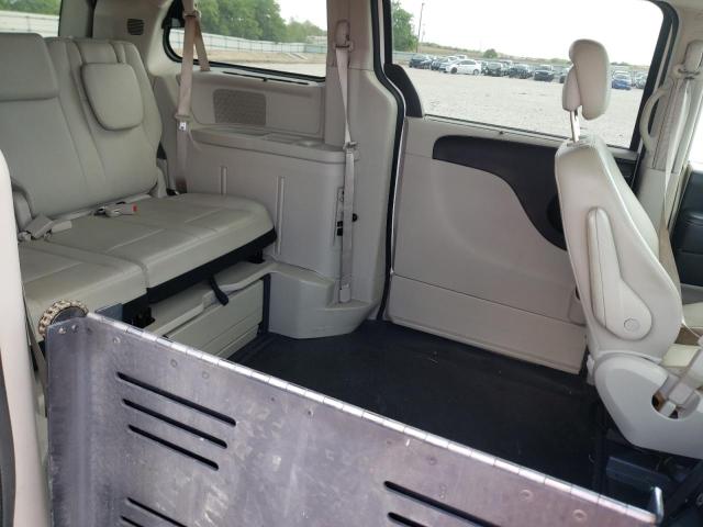 Photo 6 from auction – 2014 CHRYSLER TOWN & COU with VIN 2C4RC1BG2ER460269