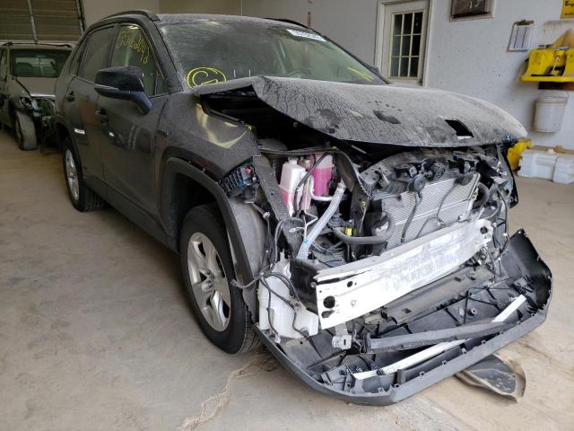 TOYOTA RAV4 XLE 2020 with VIN JTMRWRFVXLD545682 - Photo from auction
