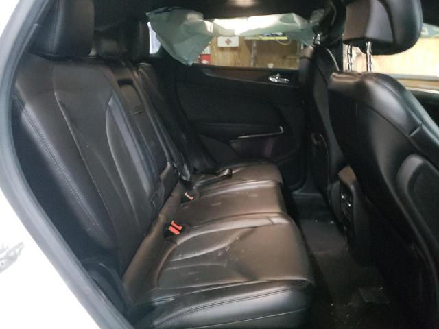 Photo 6 from auction – 2017 LINCOLN MKC RESERV with VIN 5LMTJ3DH1HUL03619