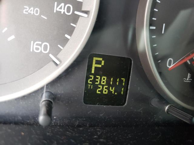 Photo 8 from auction – 2005 VOLVO S40 T5 with VIN YV1MS682X52057655