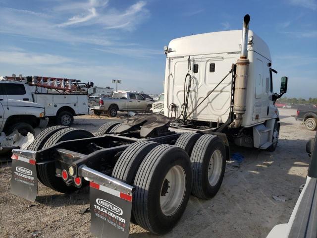 Photo 4 from auction – 2013 FREIGHTLINER CASCADIA 1 with VIN 3AKJGHDV4DSFF4873