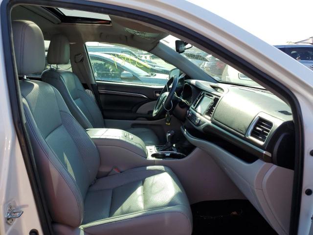 Photo 5 from auction – 2015 TOYOTA HIGHLANDER with VIN 5TDDCRFH3FS013678