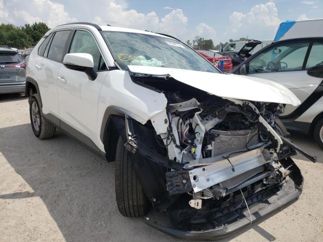 Photo 1 from auction – 2022 TOYOTA RAV4 XLE with VIN 2T3W1RFV5NC174522