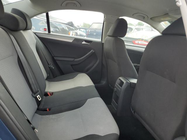Photo 6 from auction – 2017 VOLKSWAGEN JETTA S with VIN 3VW2B7AJ4HM342205
