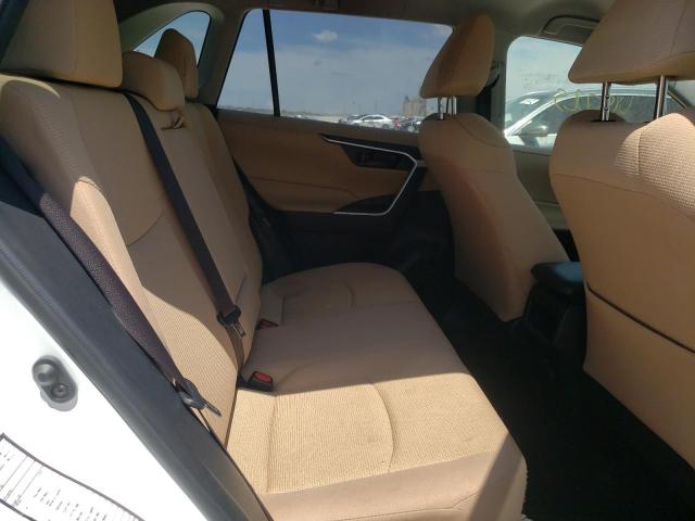 Photo 6 from auction – 2019 TOYOTA RAV4 LE with VIN JTMH1RFV4KD010551