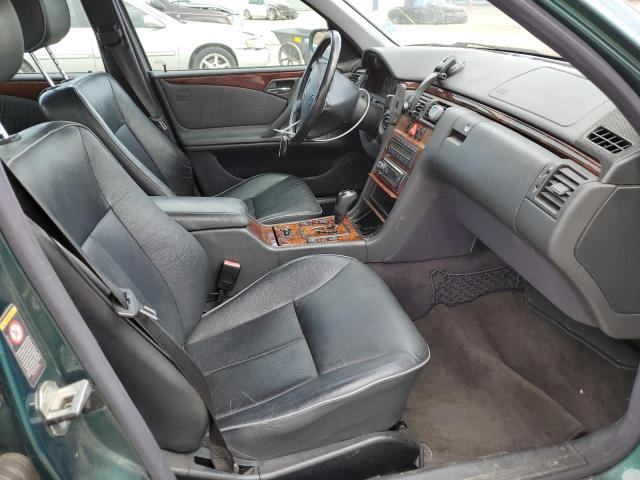 Photo 5 from auction – 2001 MERCEDES-BENZ E 320 with VIN WDBJF65J11B183355