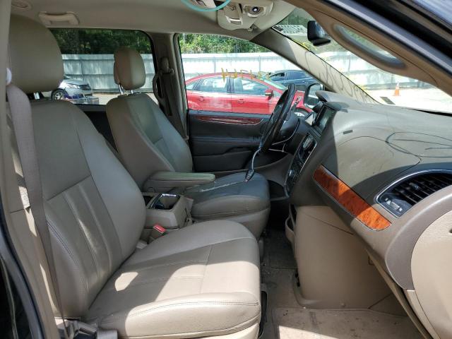 Photo 5 from auction – 2013 CHRYSLER TOWN & COU with VIN 2C4RC1BG1DR682574
