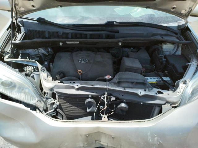 Photo 7 from auction – 2017 TOYOTA SIENNA XLE with VIN 5TDYZ3DC5HS865585