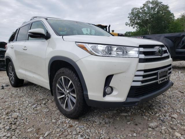 TOYOTA HIGHLANDER 2017 with VIN 5TDJZRFH9HS514188 - Photo from auction