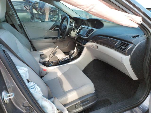 Photo 5 from auction – 2017 HONDA ACCORD TOU with VIN 1HGCR3F97HA044563
