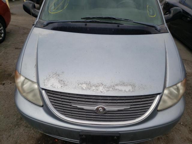 Photo 9 from auction – 2003 CHRYSLER TOWN & COU with VIN 2C4GP54L23R301570