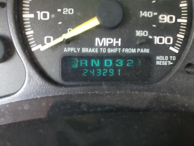 Photo 8 from auction – 2000 CHEVROLET SILVERADO with VIN 1GCEC14T1YZ199400