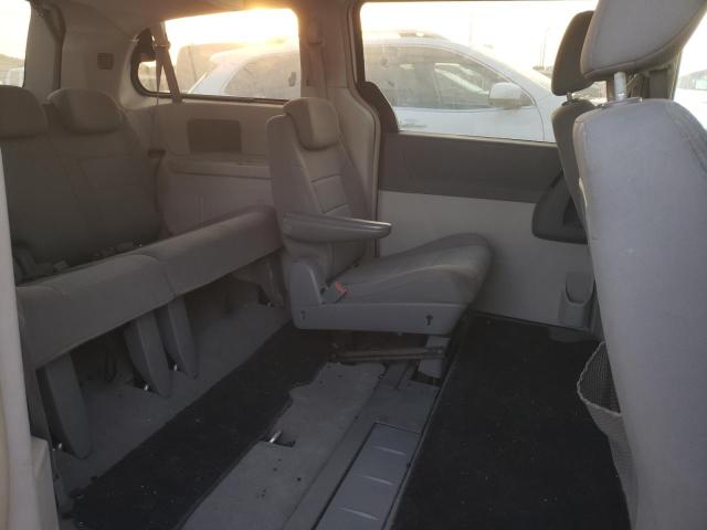 Photo 6 from auction – 2010 CHRYSLER TOWN & COU with VIN 2A4RR5D18AR192718