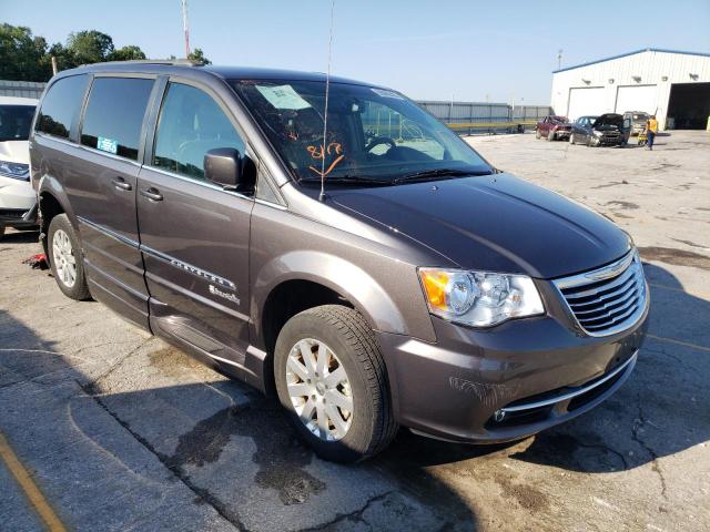 CHRYSLER TOWN & COU 2015 with VIN 2C4RC1BG0FR571632 - Photo from auction