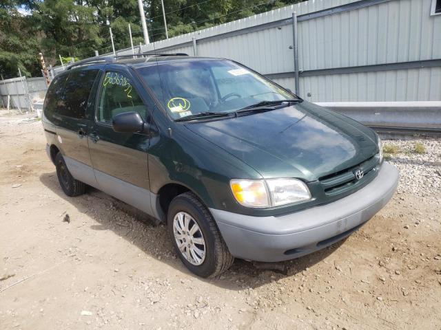 TOYOTA SIENNA CE 2000 with VIN 4T3ZF19C1YU282942 - Photo from auction