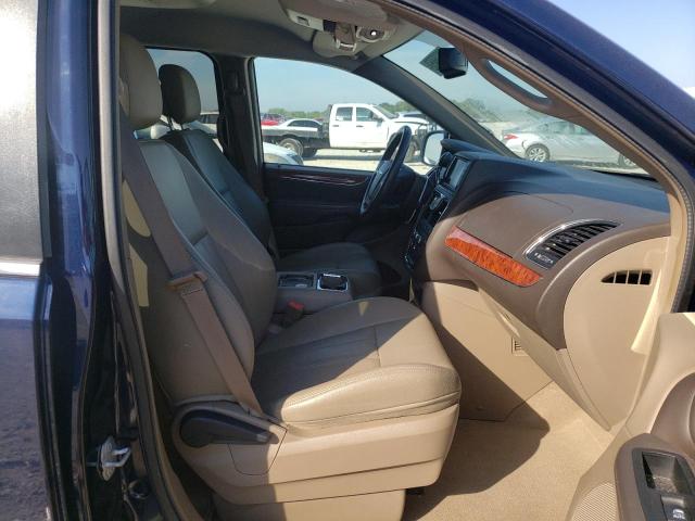 Photo 5 from auction – 2016 CHRYSLER TOWN & COU with VIN 2C4RC1AG0GR238608