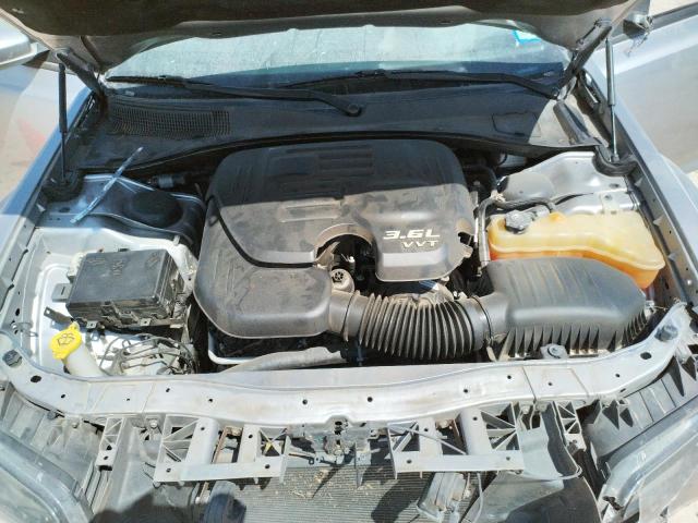 Photo 7 from auction – 2018 CHRYSLER 300 S with VIN 2C3CCABG7JH211170