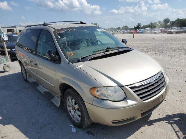CHRYSLER TOWN & COU 2006 with VIN 2A8GP54L46R657144 - Photo from auction