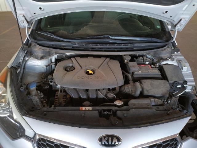 Photo 7 from auction – 2016 KIA FORTE LX with VIN KNAFK4A61G5554415