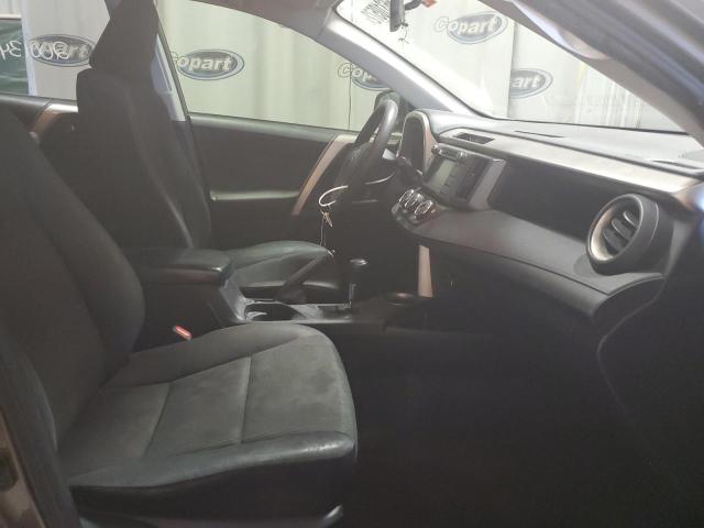 Photo 5 from auction – 2015 TOYOTA RAV4 LE with VIN JTMZFREV1FD043861