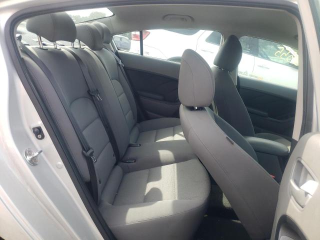 Photo 6 from auction – 2017 KIA FORTE LX with VIN 3KPFK4A76HE083394