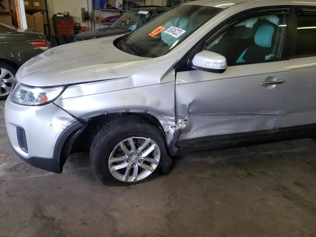 Photo 9 from auction – 2014 KIA SORENTO LX with VIN 5XYKT3A63EG480993