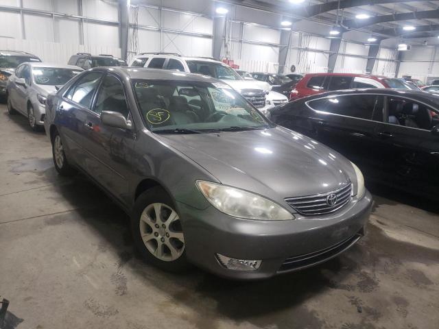TOYOTA CAMRY LE 2005 with VIN 4T1BF30K15U620720 - Photo from auction