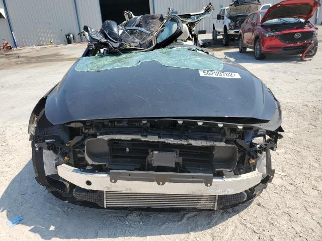 Photo 9 from auction – 2019 GENESIS G90 PREMIU with VIN KMTF34JA9KU058671