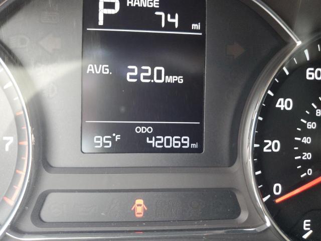 Photo 8 from auction – 2018 KIA FORTE LX with VIN 3KPFK4A70JE166048