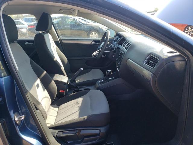 Photo 5 from auction – 2017 VOLKSWAGEN JETTA S with VIN 3VW2B7AJ1HM207621