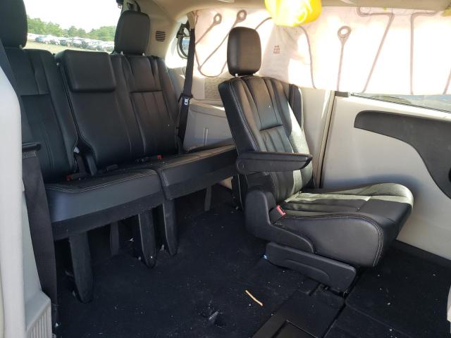 Photo 6 from auction – 2013 CHRYSLER TOWN & COU with VIN 2C4RC1BG3DR620383