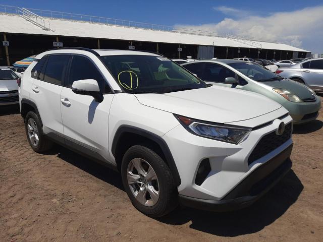 TOYOTA RAV4 XLE 2019 with VIN JTMP1RFV4KD517896 - Photo from auction