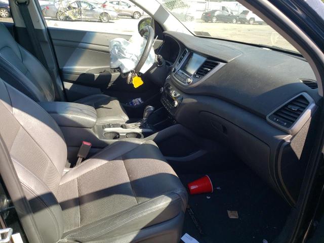 Photo 5 from auction – 2017 HYUNDAI TUCSON LIM with VIN KM8J3CA2XHU462692