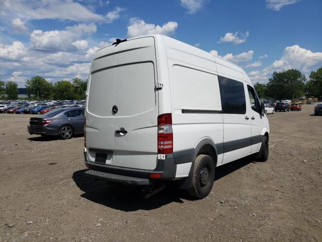 Photo 4 from auction – 2017 MERCEDES-BENZ SPRINTER 2 with VIN WD3PE7CD0HP508845