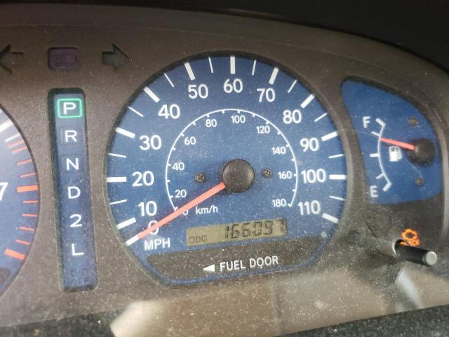 Photo 8 from auction – 2002 TOYOTA SIENNA LE with VIN 4T3ZF13C12U473020