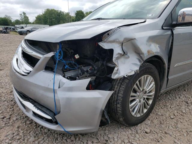 Photo 9 from auction – 2013 CHRYSLER TOWN & COU with VIN 2C4RC1CG4DR802723