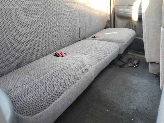 Photo 6 from auction – 2000 FORD F150 with VIN 1FTRX18W7YNC07405