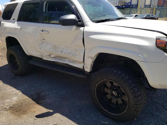 Photo 9 from auction – 2019 TOYOTA 4RUNNER SR with VIN JTEBU5JR8K5682599