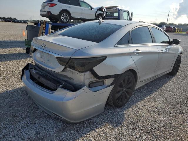 Photo 4 from auction – 2011 HYUNDAI SONATA SE with VIN 5NPEC4AC9BH279984