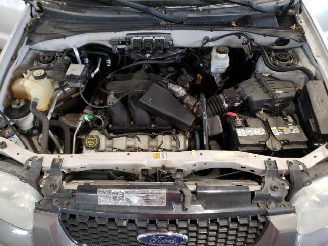 Photo 7 from auction – 2005 FORD ESCAPE XLT with VIN 1FMYU93195KB17499