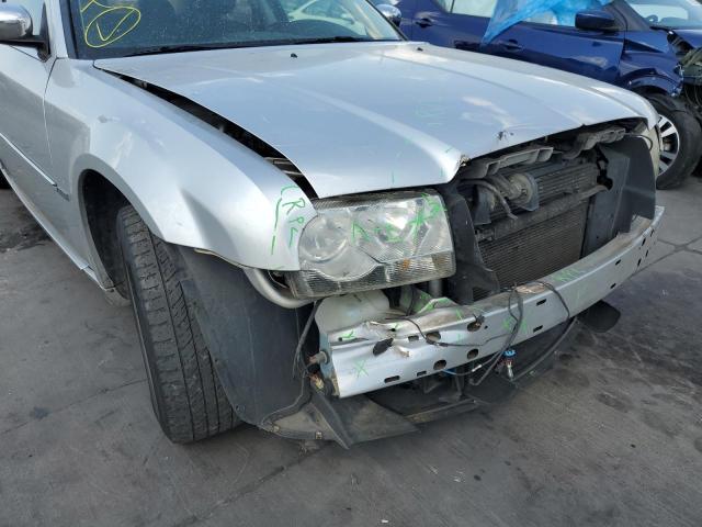 Photo 9 from auction – 2010 CHRYSLER 300 TOURIN with VIN 2C3CA5CV0AH110692