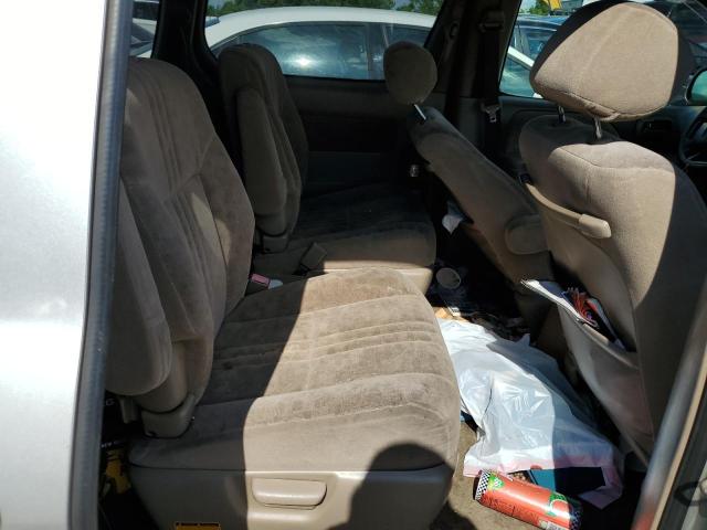 Photo 6 from auction – 2001 TOYOTA SIENNA with VIN 4T3ZF13C01U387731